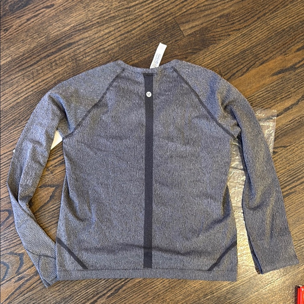 Lululemon Swiftly Tech Long-Sleeve Shirt 2.0 Waist Length Sparkle NWT size 12 - Picture 9 of 15